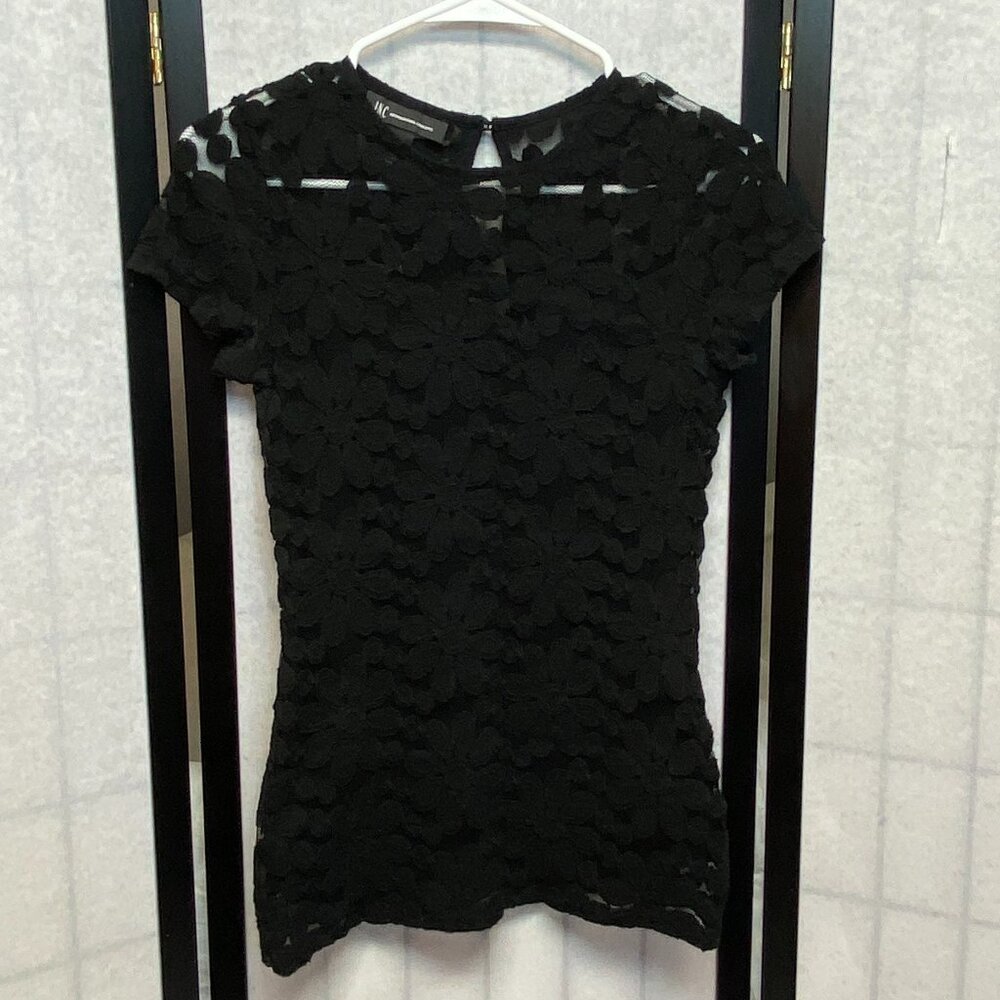 INC International Concepts Black Short Sleeve Floral Appliqué Tee